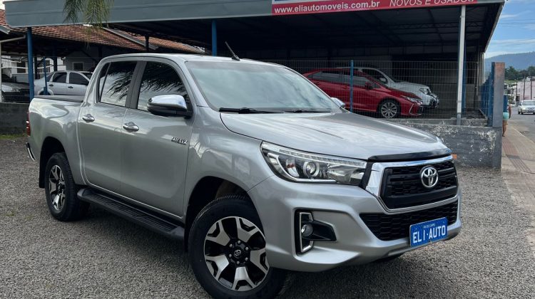 HILUX 2.8 CD SRX 4X4 AT
