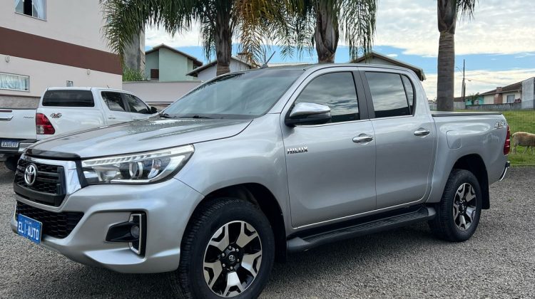 HILUX 2.8 CD SRX 4X4 AT
