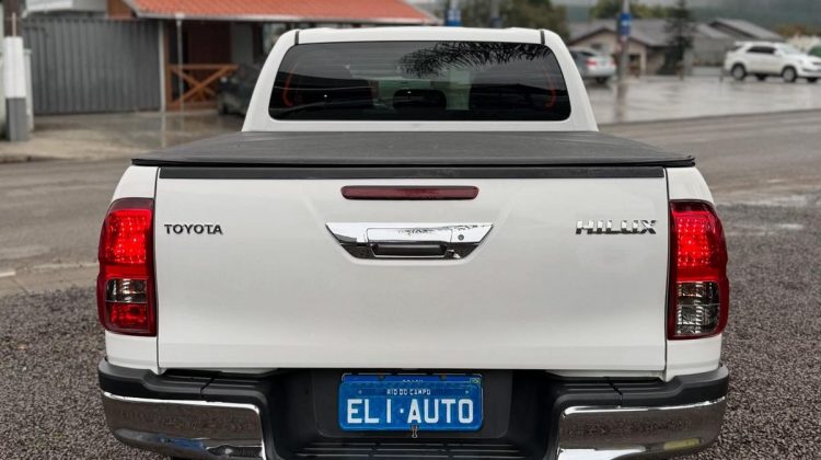 HILUX 2.8 CD SR 4X4 AT
