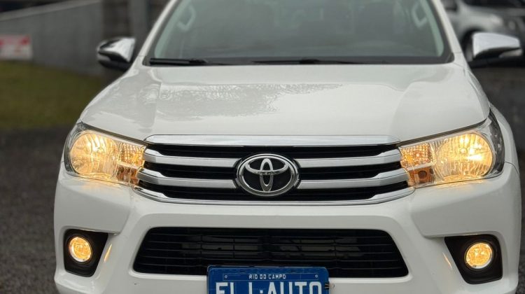 HILUX 2.8 CD SR 4X4 AT